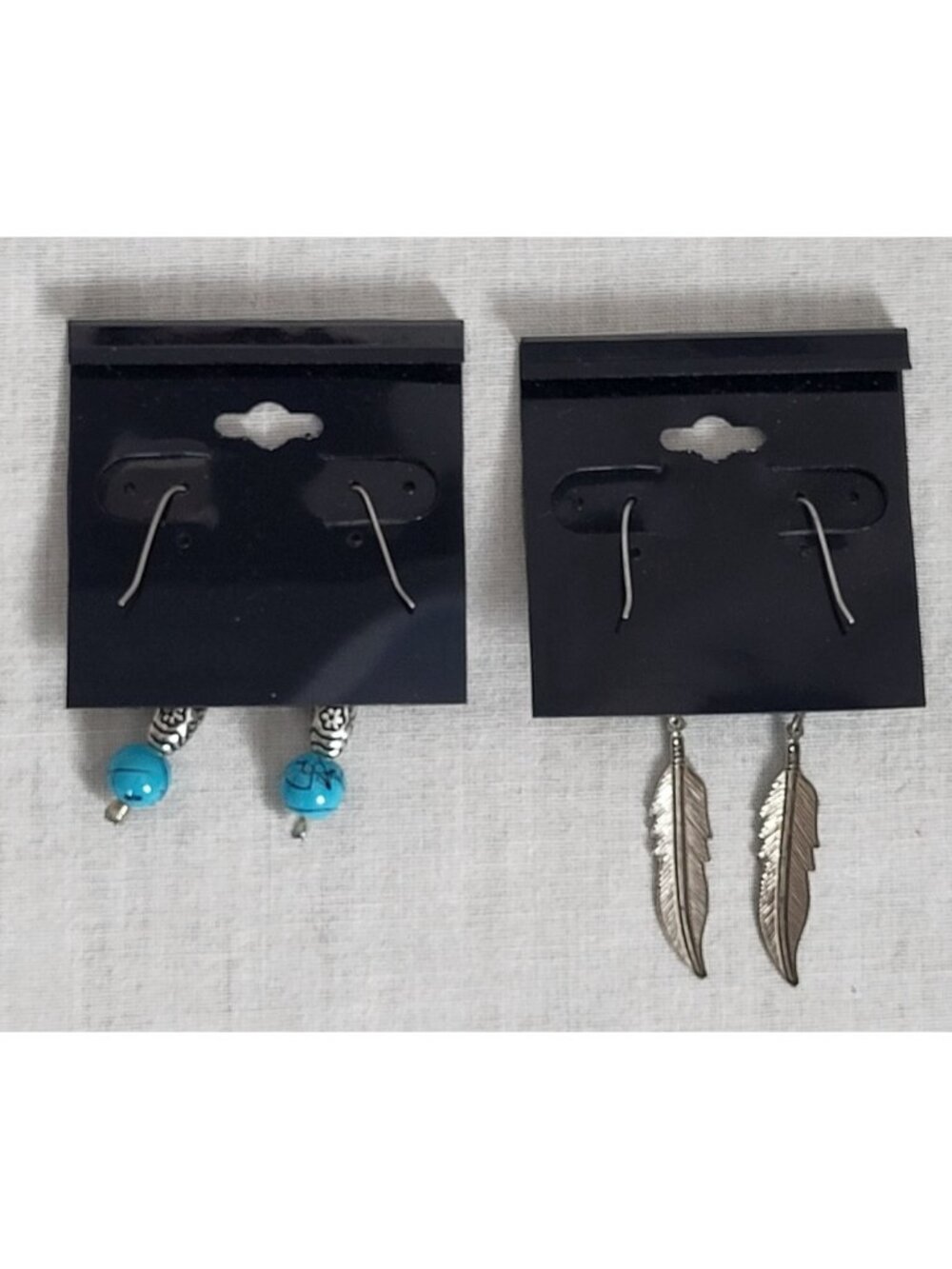 (2) Vintage Earrings Dangle Silver Tone & Blue Beads Feather Southwest Style - Picture 2 of 4